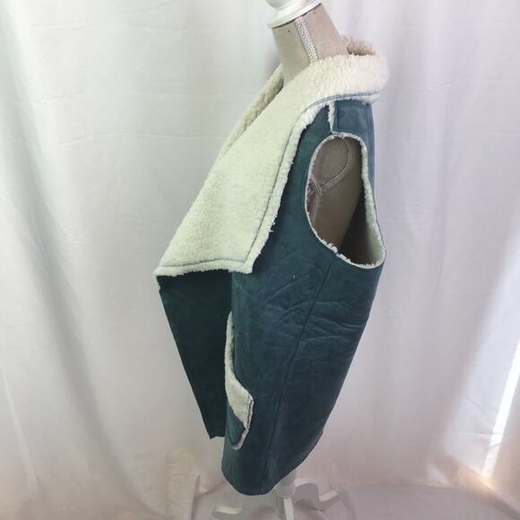 Naturals D&Co Faux Suede Sherpa Vest XS - Picture 9 of 16
